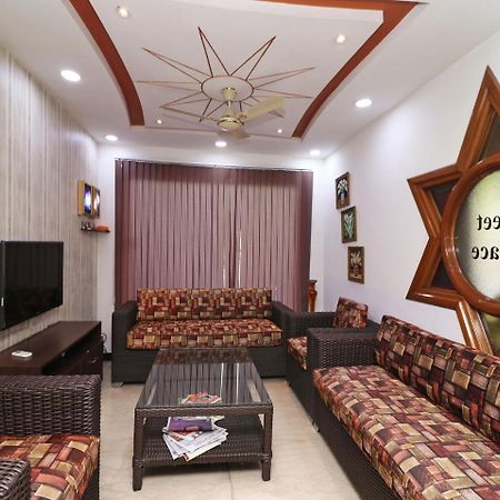 Oyo 2705 Hotel Preet Palace Yeni Delhi Dış mekan fotoğraf