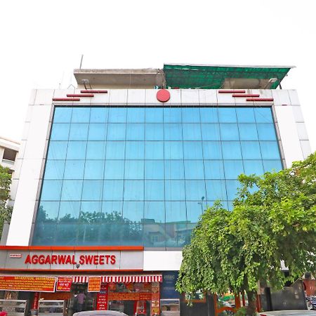 Oyo 2705 Hotel Preet Palace Yeni Delhi Dış mekan fotoğraf