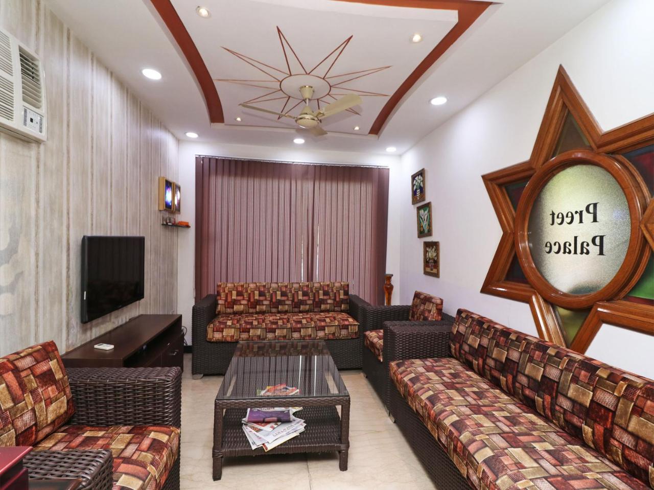Oyo 2705 Hotel Preet Palace Yeni Delhi Dış mekan fotoğraf